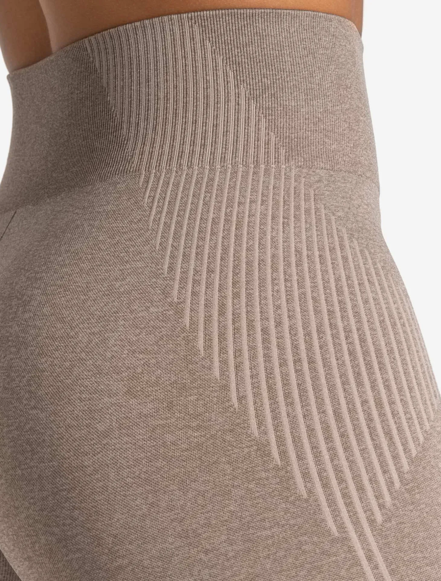 ADAPT 2.0 Seamless Leggings Fawn