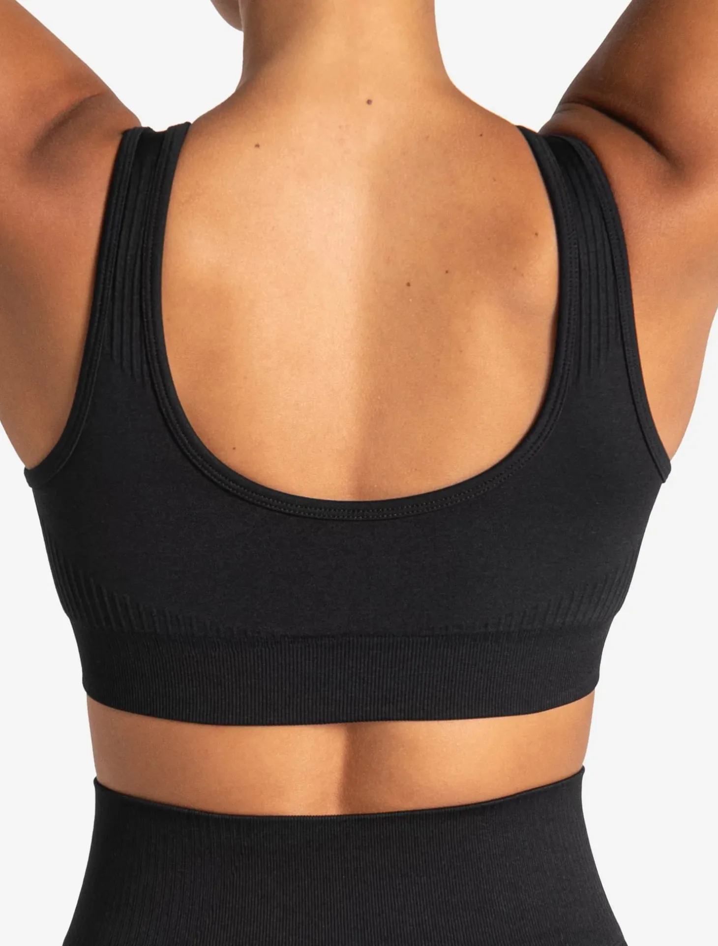 ADAPT 2.0 Seamless Sports Bra Blackout