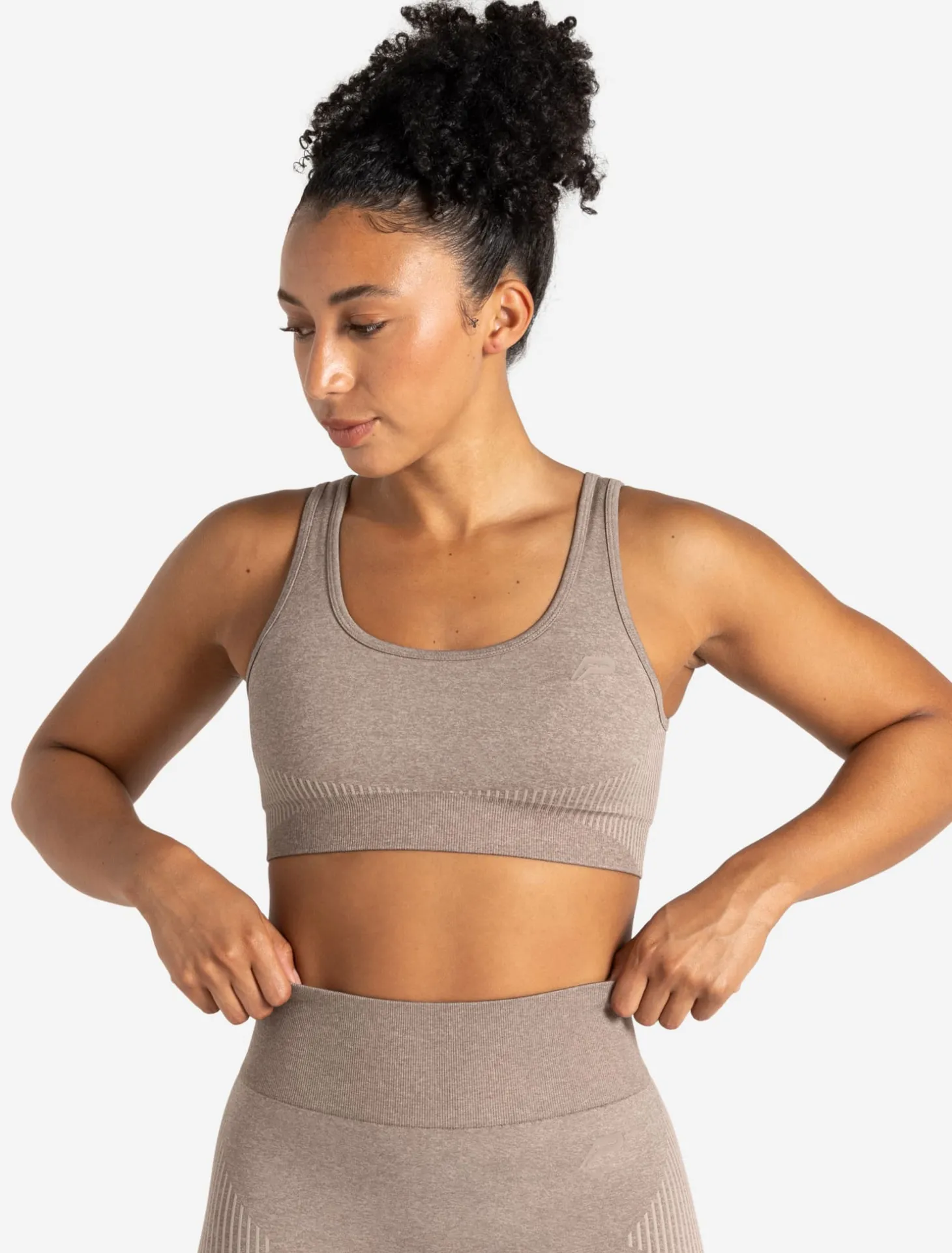 ADAPT 2.0 Seamless Sports Bra Fawn
