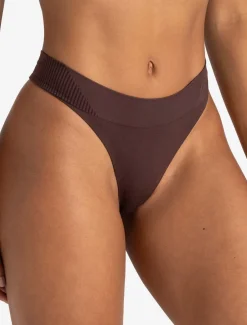 ADAPT 2.0 Seamless Thong Cherry Brown