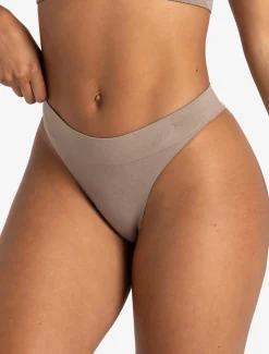 ADAPT 2.0 Seamless Thong Fawn