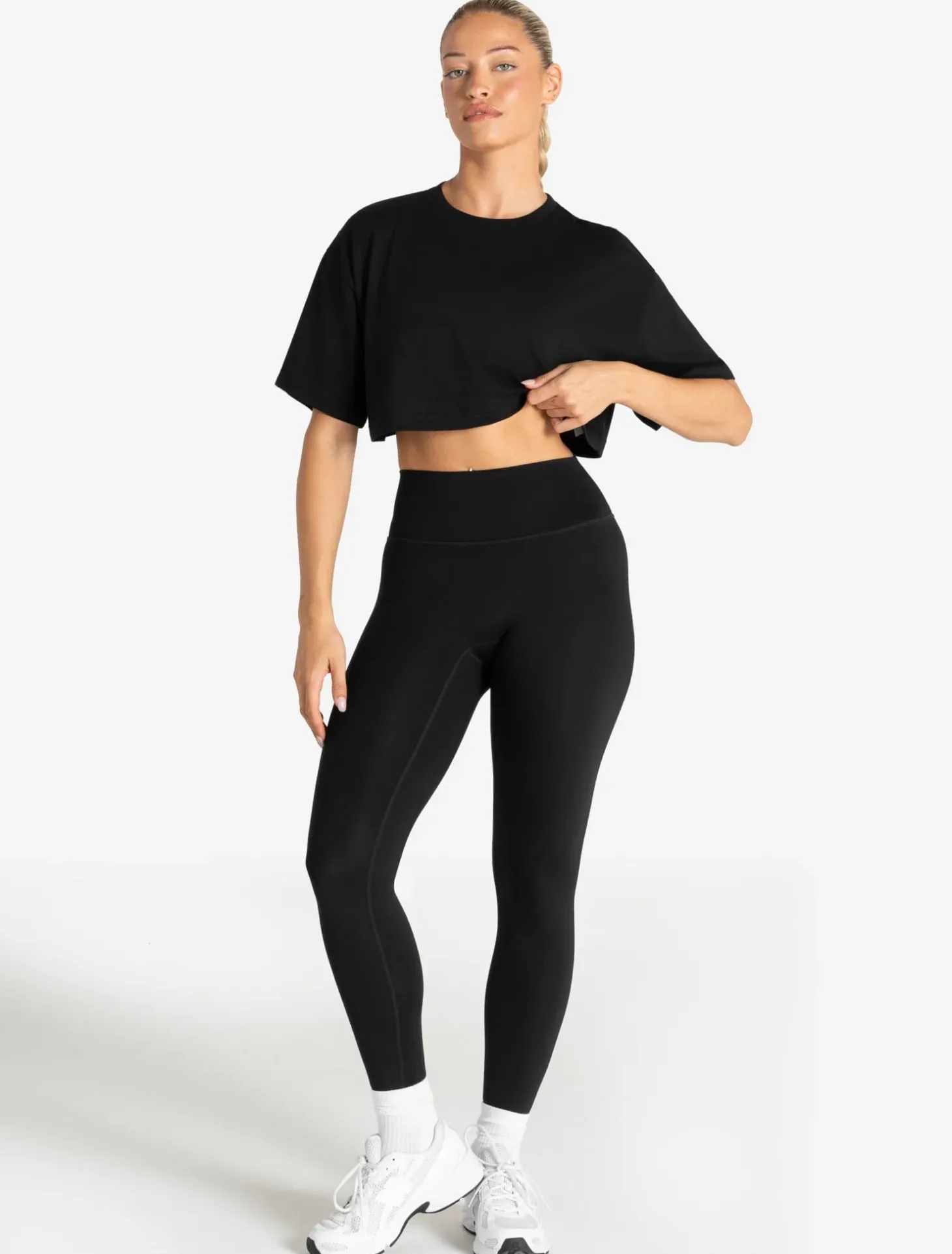 Core Crop T-Shirt Black