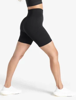 Core Seamless Shorts Blackout