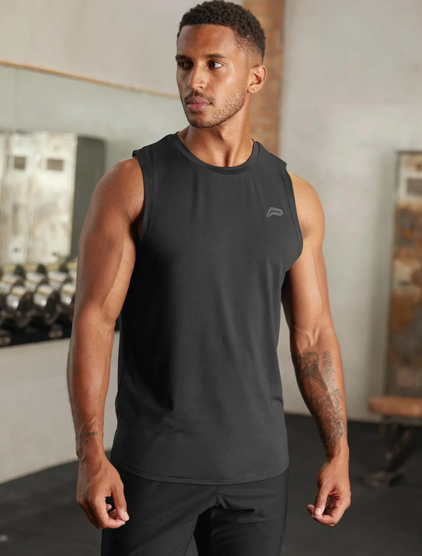 Hybrid Everyday Tank Black