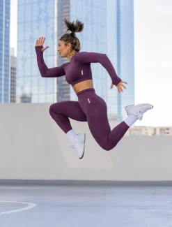 Move Seamless Long Sleeve Crop Top Plum