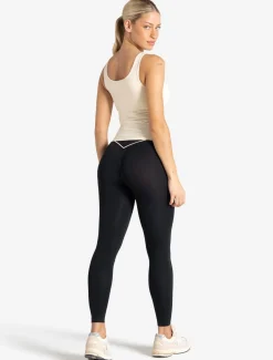 Sculpt Seamless Built-In Bra Vest Marshmallow