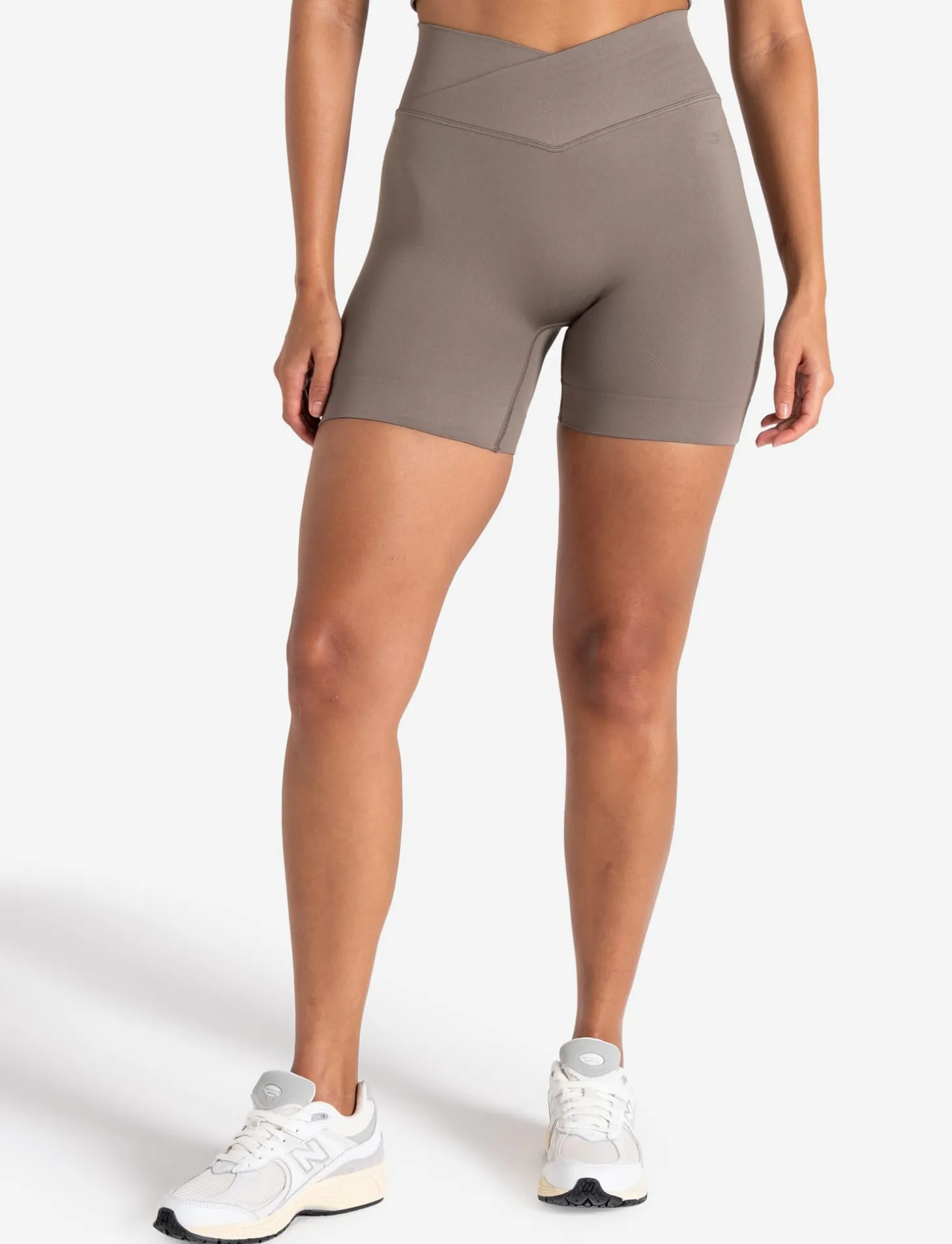 Sculpt Seamless Scrunch Shorts Taupe