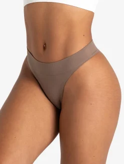 Seamless Thong Mocha
