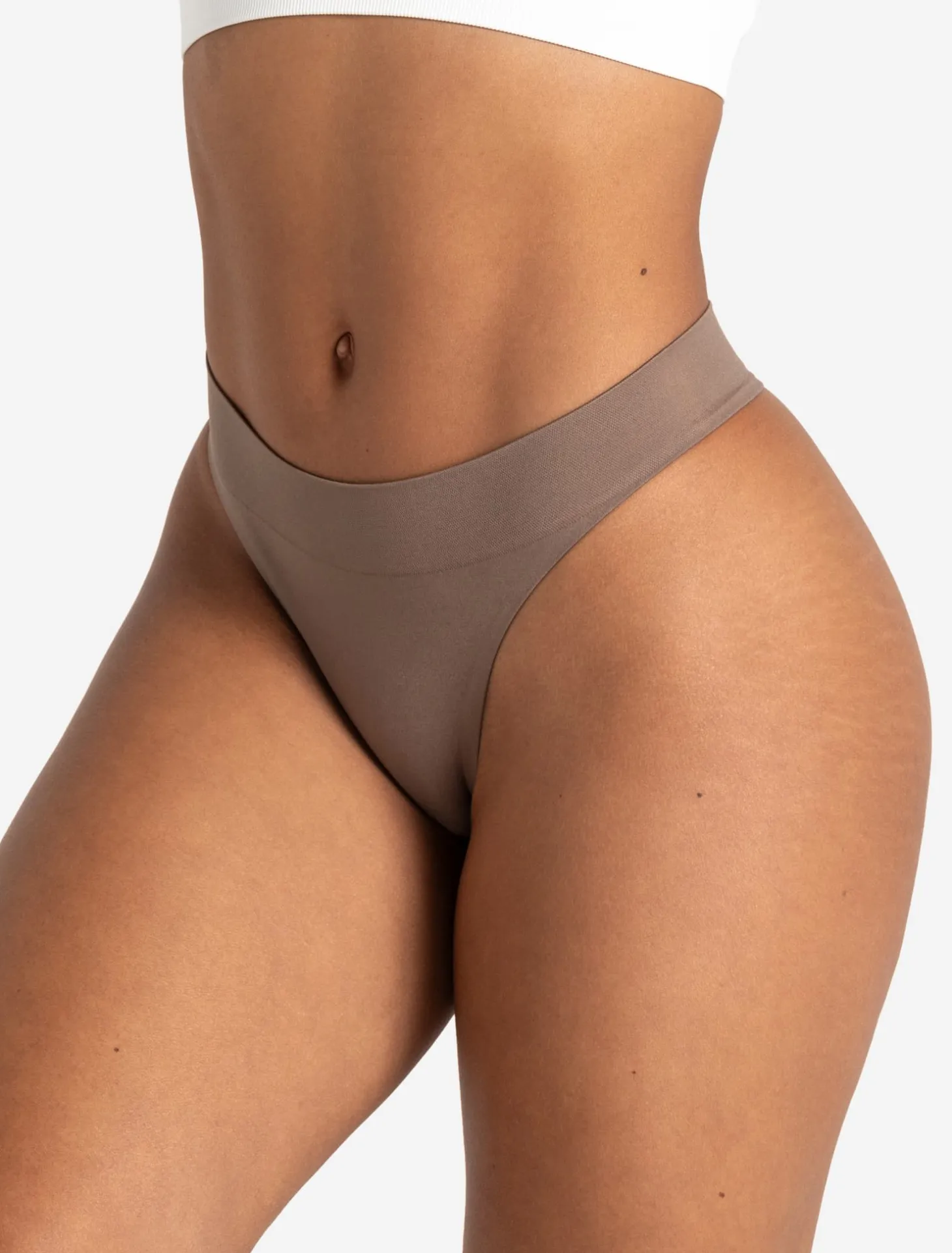 Seamless Thong Mocha