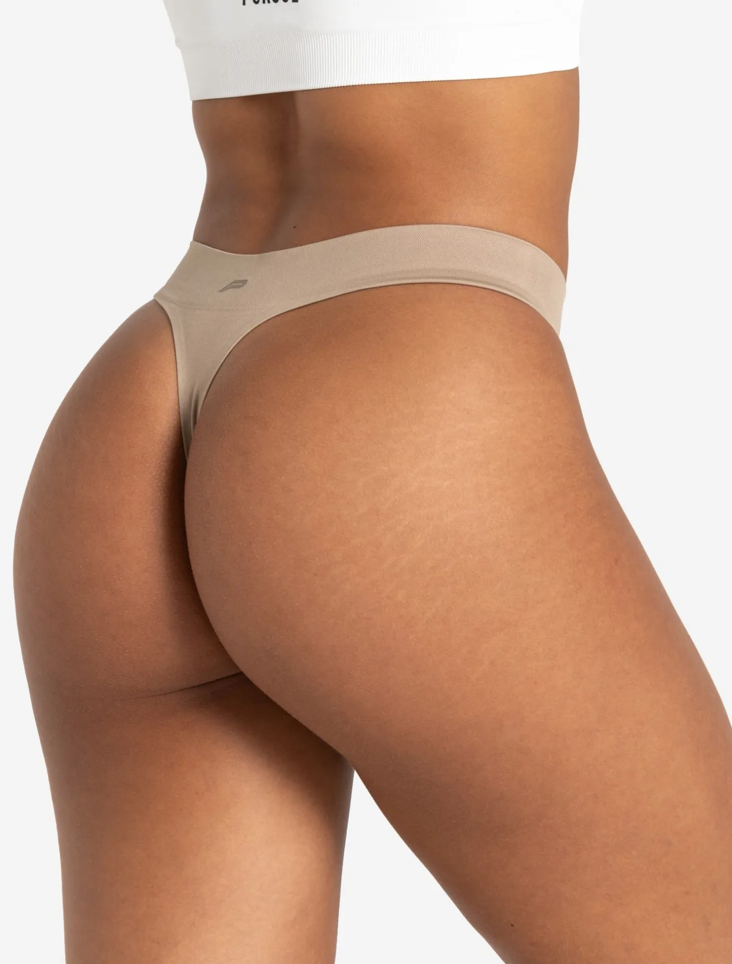 Seamless Thong Sand