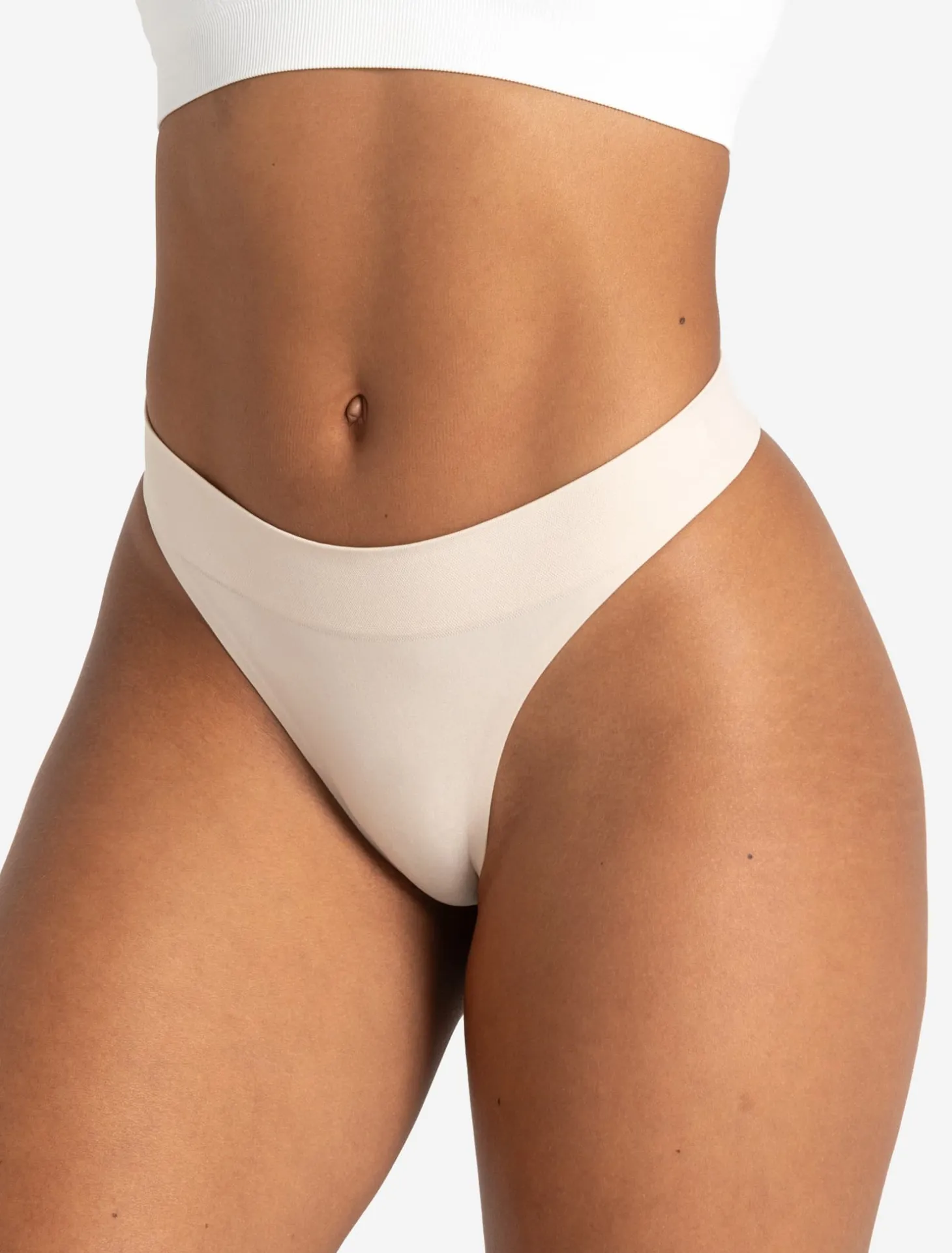 Seamless Thong Shell