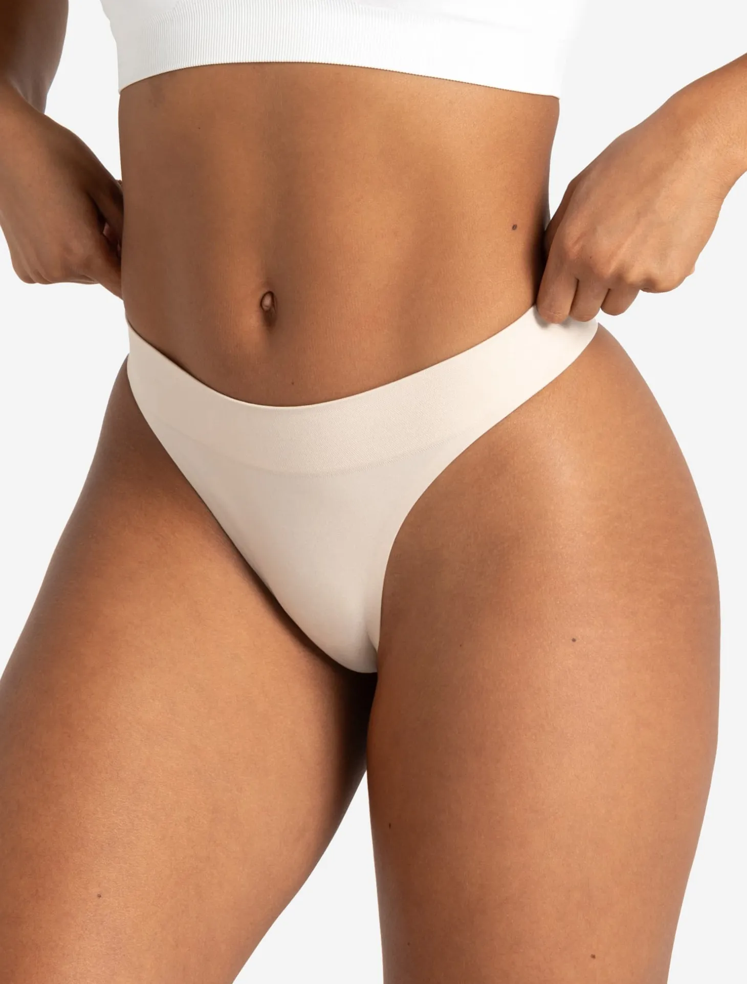 Seamless Thong Shell