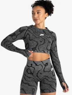 Sustainable Seamless Long Sleeve Crop Top Black